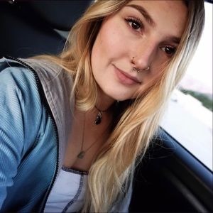 Meet your Posher, Sky